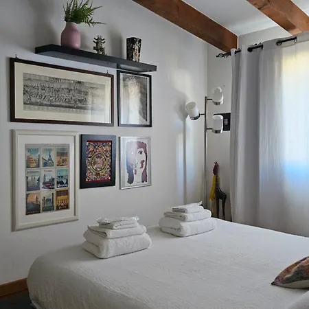 דירה Nolo93 Attic Right In Front Of The Metro Station To Duomo